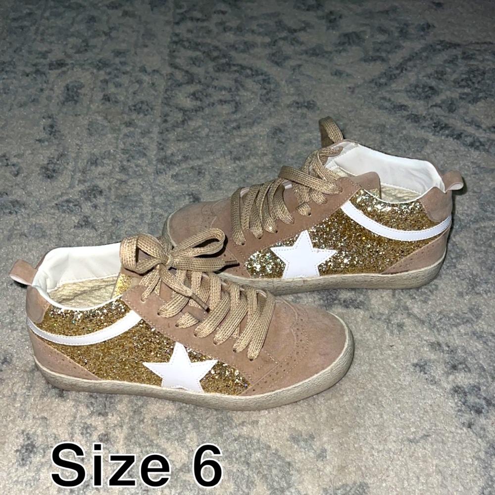 Star glitter sneakers